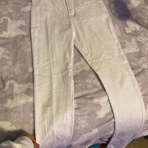 Fashion nova high waisted white jeans (brand new)!